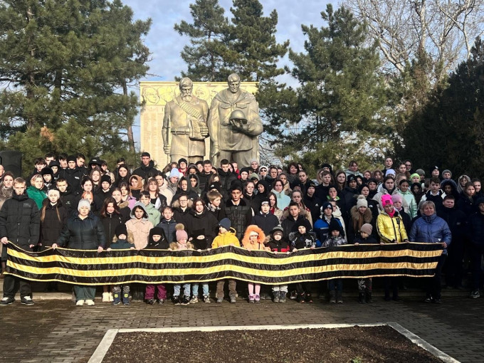 Митинг, посвященный 82-й годовщине в освобождении Советского района о немецко-фашистских захватчиков Митинг, посвященный 82-й годовщине в освобождении Советского района о немецко-фашистских захватчиков.